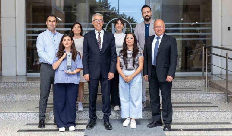 yasar-universitesine-altin-odul-VTxfHHuu.jpg