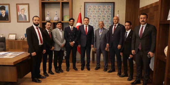 yemenli-heyet-kutahyada-CcH8kWBQ.jpg