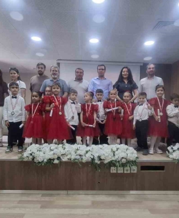 yeni-okulda-ilk-sahne-zANaPQyC.jpg