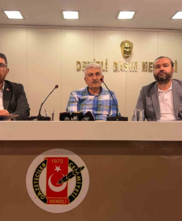 yerel-basin-ve-gazetecilerin-sorunlari-denizlide-konusuldu-ZKJmBBD7.jpg
