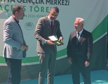 yesilay-onursal-baskani-nuri-cetin-genclige-yapilan-yatirim-gelecege-yapilan-yatirimdir-fFcqJqPH.jpg