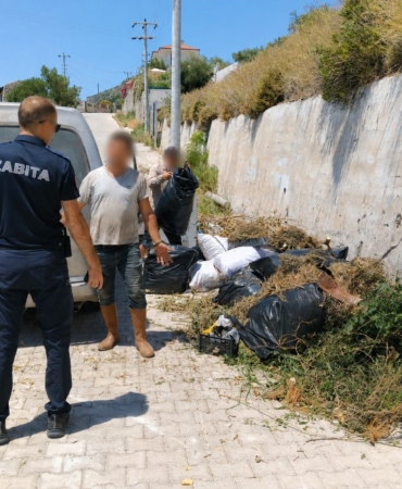 yol-kenarina-atik-birakanlara-cezai-islem-uygulandi-9wuRuApt.jpg