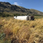 yol-kenarina-devrilen-tankerin-surucusu-yaralandi-G69tJpYH.jpg