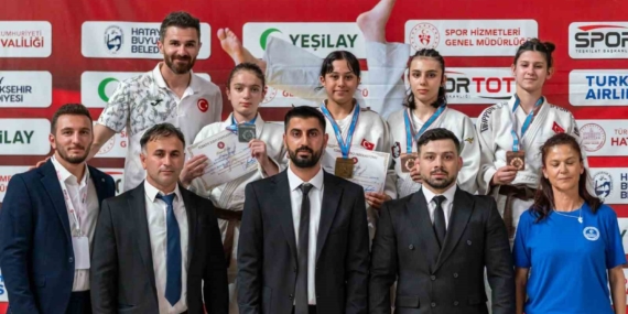 yunusemreli-judoculardan-hatayda-buyuk-basari-FyFNsewF.jpg