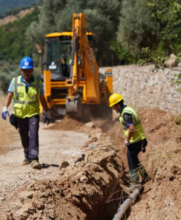 zeytinkoy-mahallesinde-icme-suyu-hatlari-yenileniyor-9q3MY59Q.jpg