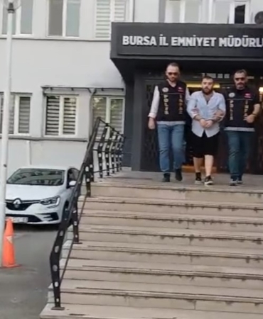17-yil-hapis-cezasiyla-araniyordu-bahcede-saklanirken-yakalandi-7VKGlPTM.jpg