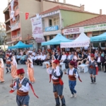 30-kizilcaboluk-kultur-sanat-tekstil-ve-moda-festivali-coskuyla-basladi-FuJbaZs8.jpg
