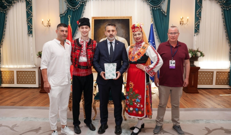 ALTIN KARAGÖZ EKİPLERİNDEN BAŞKAN VEKİLİ BİBA'YA ZİYARET