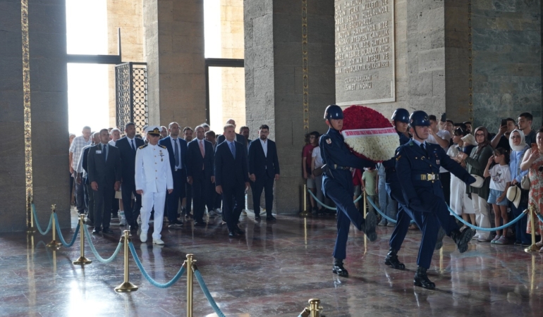ÖDEME KAYDEDİCİLER ATA'NIN HUZURUNA ÇIKTI