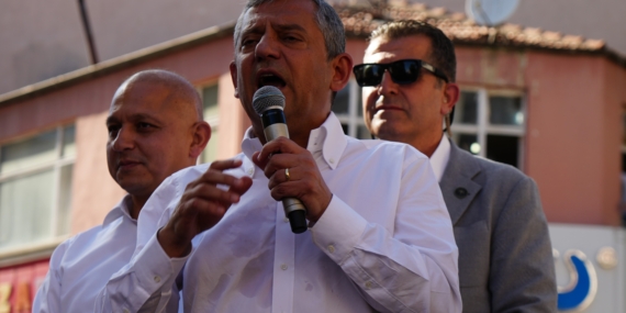 ÖZGÜR ÖZEL'DEN YENİ PARTİ SİNYALİ: "YA PARTİMİZİ GERİ ALACAĞIZ YA YENİ BİR YOL AÇACAĞIZ"