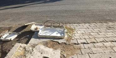 Adıyaman'da Pide Fırını Önündeki Elektrik Kabloları Tehlike Saçıyor