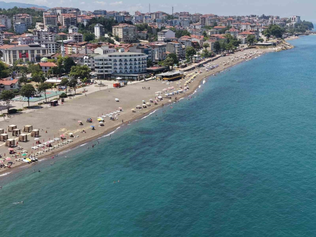 Akçakoca'da denize girme yasağı ilan edildi