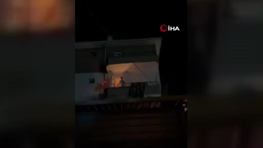 Ankara'da bir kişi evini ateşe verdi