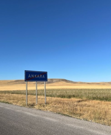 Ankara'da yol kenarında bir kadın ölü bulundu