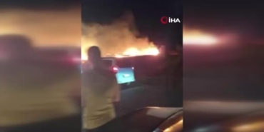 Antalya'da çıkan yangın sera ve mezarlığa sıçradı