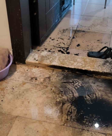 Antalya'da eski kız arkadaşının kapısını ateşe veren şahıs aranıyor