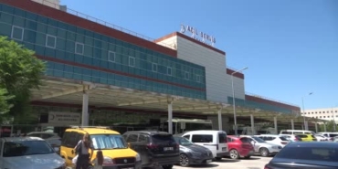 Antalya'da hastane önünde evsiz adamın cansız bedeni bulundu