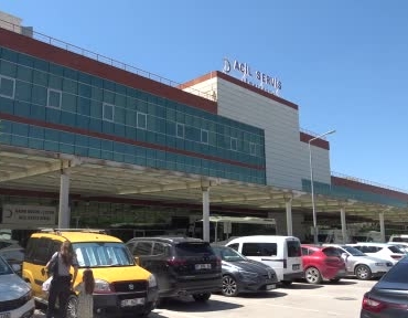 Antalya'da hastane önünde evsiz adamın cansız bedeni bulundu