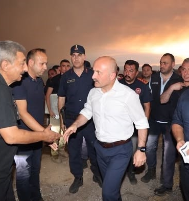 Aydın Valisi Varol, orman yangınında incelemelerde bulundu