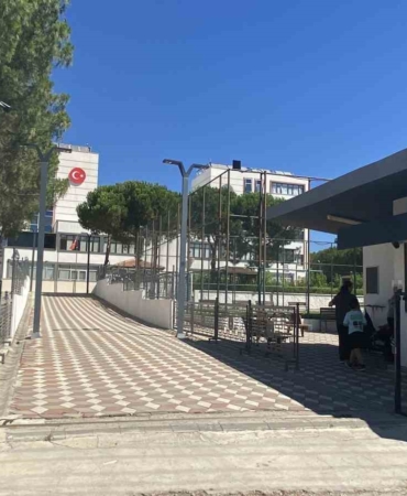 Ayvalık ve Gömeç'teki yangında tahliye edilenler devlet korumasında