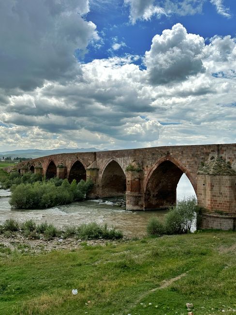 Bakan Uraloğlu, 1500 Yıllık Sangarios Köprüsü'nü Yeniden Açtı
