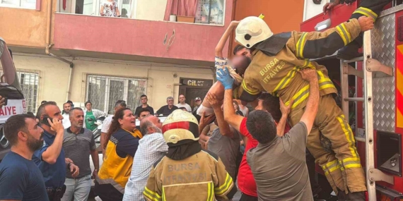 Bursa'da engelli çocuk itfaiye ekiplerince kurtarıldı