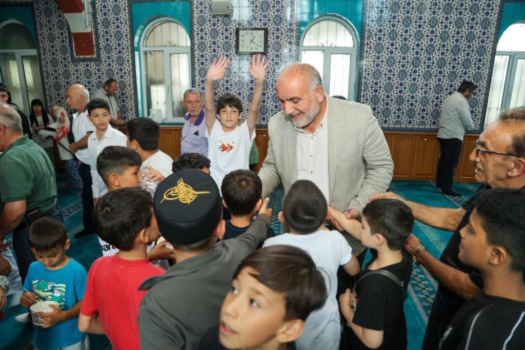 CANİK'TE ÇOCUKLAR CAMİLERE AKIN EDİYOR