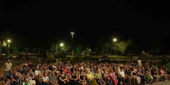 Denizli'de yaz konserleri mahalleleri müzikle buluşturuyor