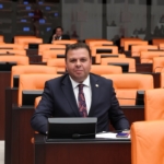 Edirne Milletvekili Ediz Ün, CHP'ye yeniden katılacağını duyurdu