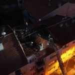 Eskişehir'de 4 katlı binanın çatısında yangın çıktı