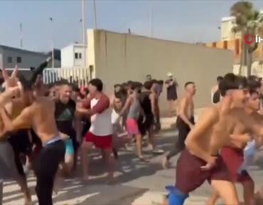 Fas'tan İspanya'nın Sebte Kentine Düzensiz Göçmen Akını