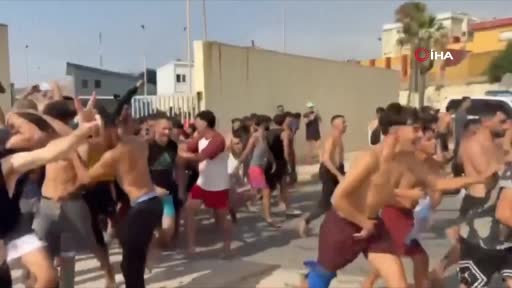 Fas'tan İspanya'nın Sebte Kentine Düzensiz Göçmen Akını