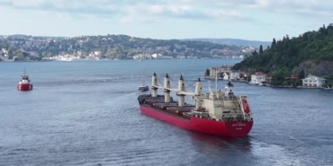 İstanbul Boğazı'nda makine arızası nedeniyle gemi trafiği durdu