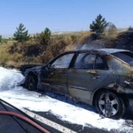 Kayseri'de seyir halindeki otomobil alev aldı