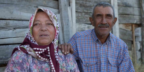 Kırıkkale'de yangın: Evi yanan kadın eşini teselli etti