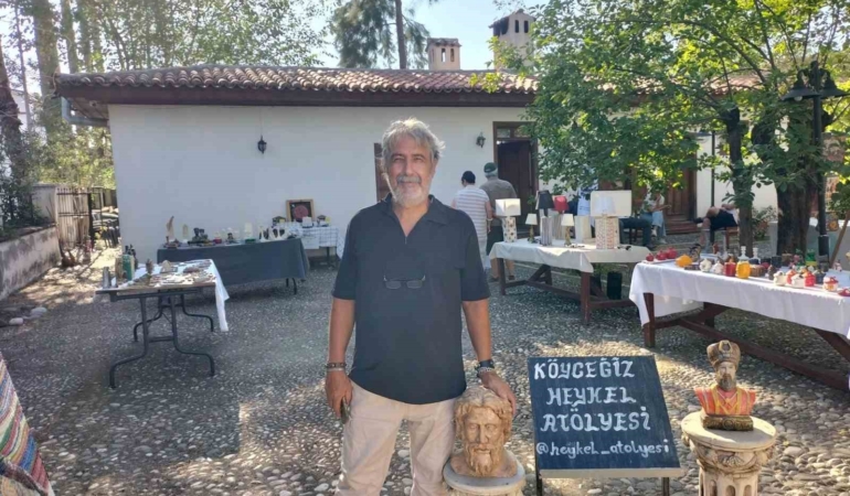 Köyceğiz'de Tuncer Mankır'ın heykel sergisi açıldı