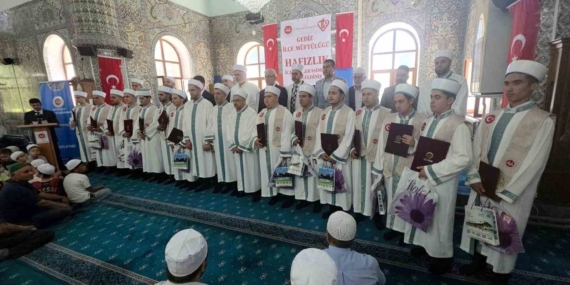 Kütahya'da 15 hafız için icazet merasimi düzenlendi