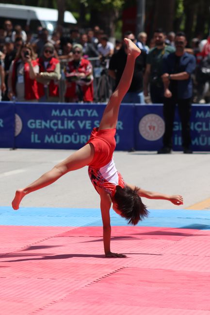 Malatya'da Yeni Gençlik ve Spor Merkezi Açılıyor