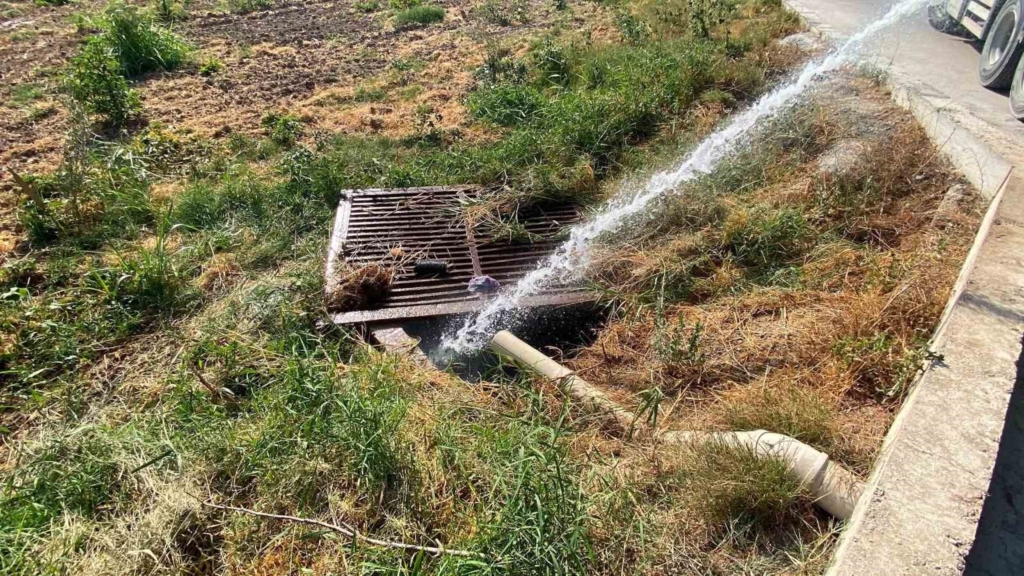 TARIM ARAZİSİNE KAÇAK FOSEPTİK DEŞARJI SUÇÜSTÜ YAKALANDI