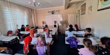 Müftü Metin Güvenir Yaz Kur'an Kurslarını Ziyaret Etti