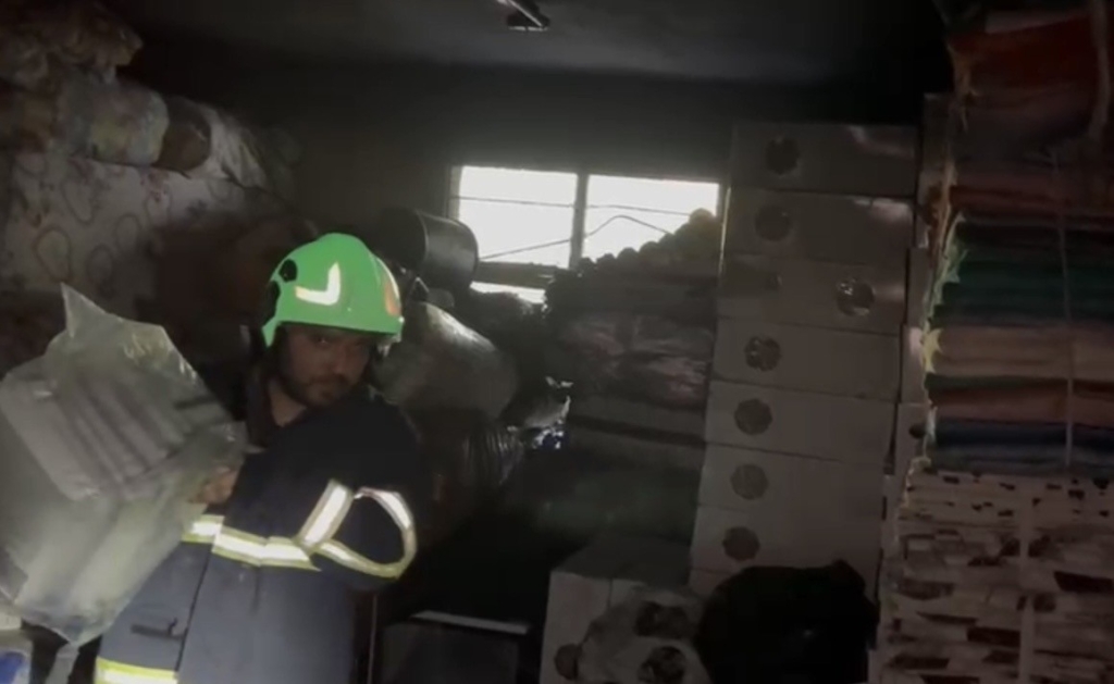 Osmaniye'de odunluk yangını kontrol altına alındı