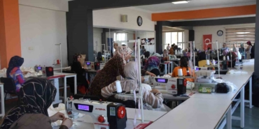 Şahinbey Belediyesi kadınlara meslek eğitimi veriyor