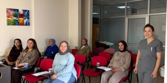 Selendi'de Anne Adaylarına Gebelik Eğitimi Verildi