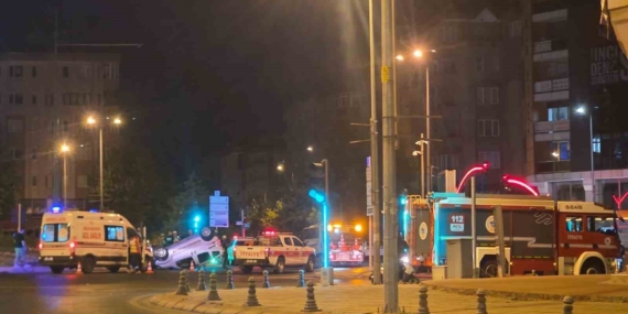 Tekirdağ'da hafif ticari araç takla attı, sürücü kayıplara karıştı