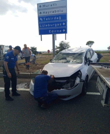 Tekirdağ'da trafik kazasında iki kişi yaralandı