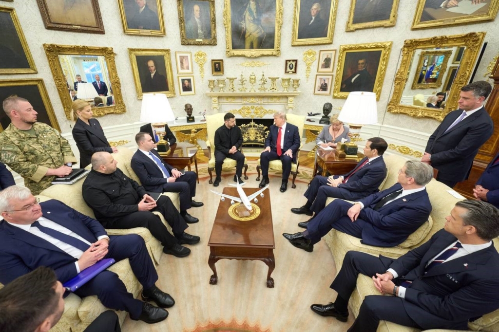 ABD BAŞKANI TRUMP, BEYAZ SARAY’DA ZELENSKİY İLE GÖRÜŞTÜ