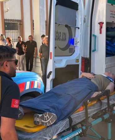 TUR MİNİBÜSÜ ŞARAMPOLE YUVARLANDI: 13 YARALI