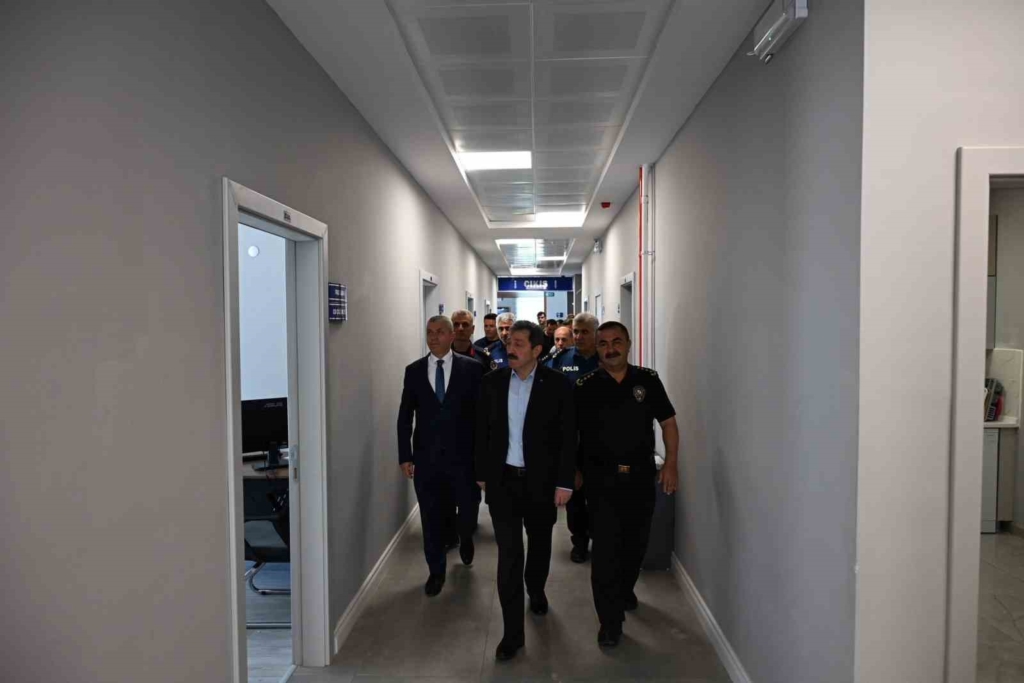 VALİ TAVLI, ASAYİŞ VE TRAFİK ÇALIŞMALARINI DENETLEDİ