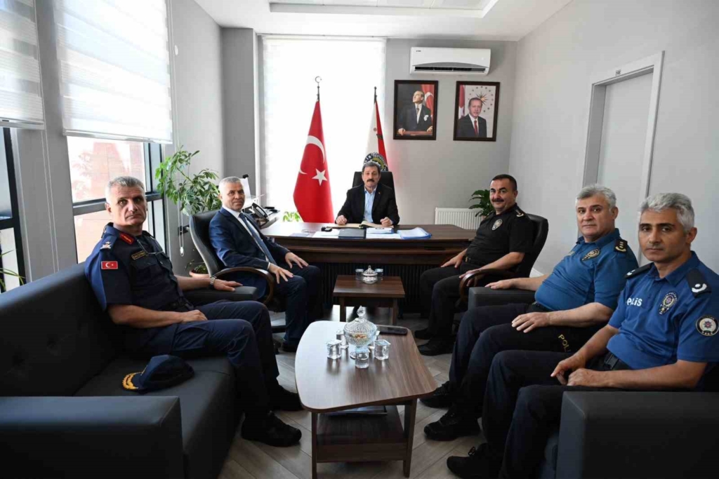 VALİ TAVLI, ASAYİŞ VE TRAFİK ÇALIŞMALARINI DENETLEDİ