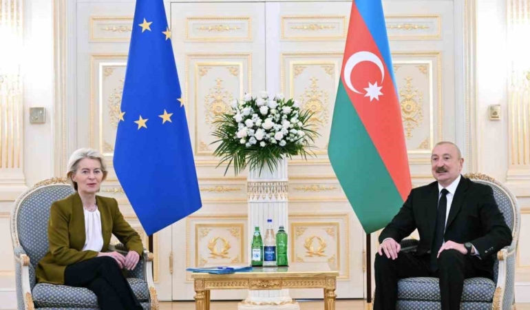 ab-komisyonu-baskani-leyen-kafkasyadaki-baglanti-projelerini-desteklemek-amaciyla-200-milyon-euro-hibe-saglayacagiz-25Jbm1Yk.jpg